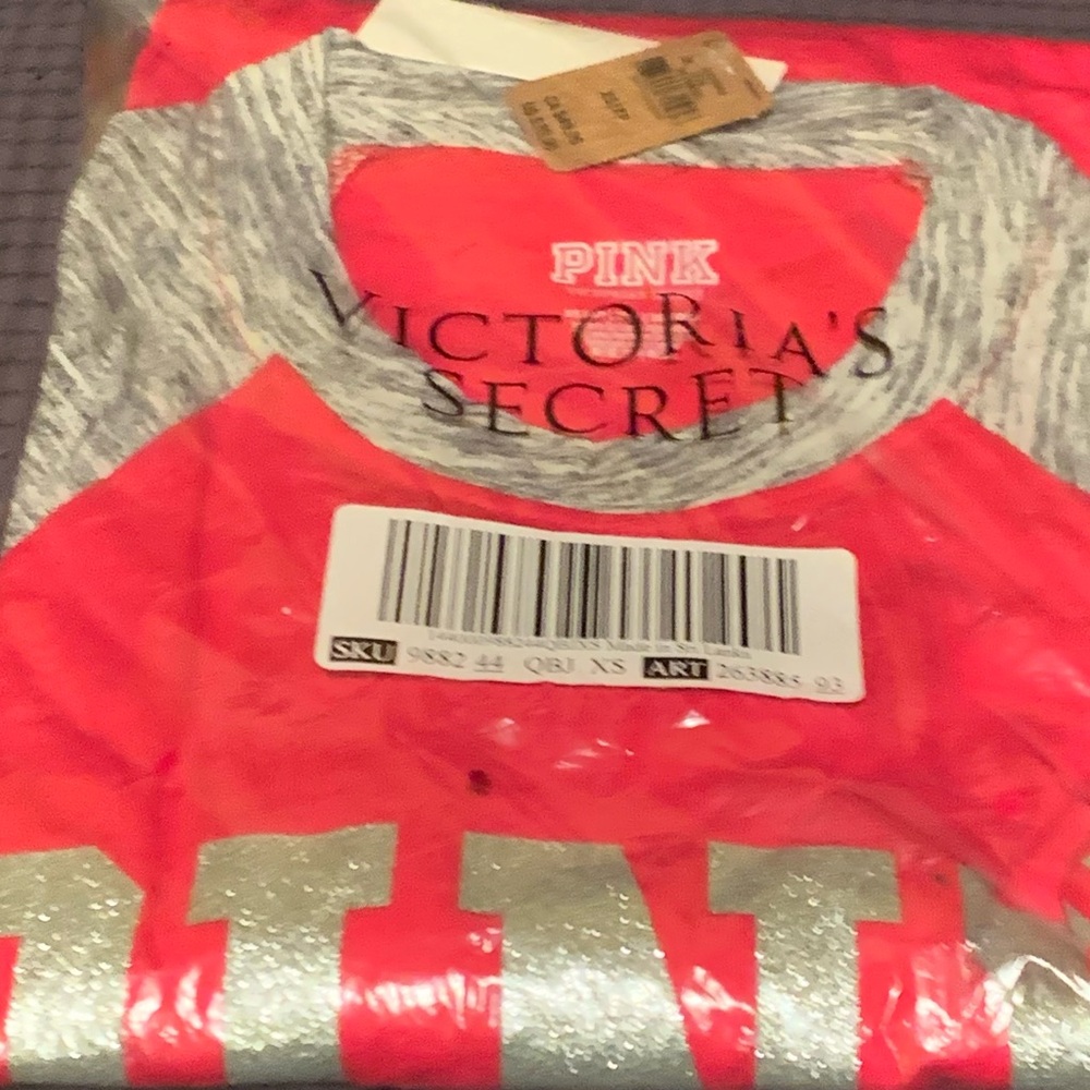 Victoria's Secret PINK Red and Gray Tee Sz.Xs Oversized